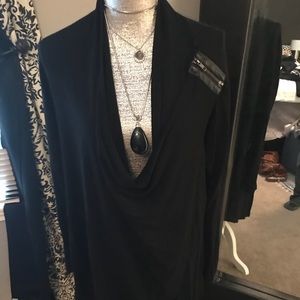 Lysse long black versatile tunic with zippers